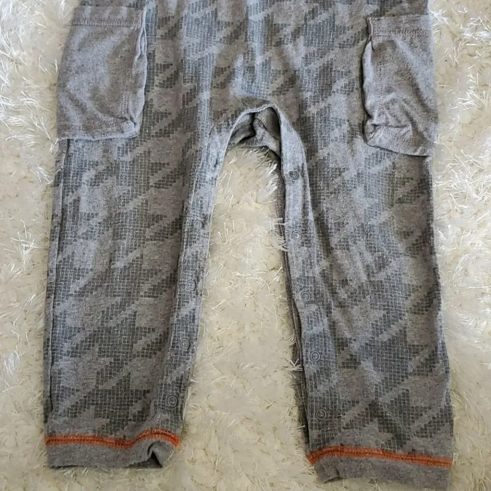 18-24 month onsie by Tea. Excellent condition